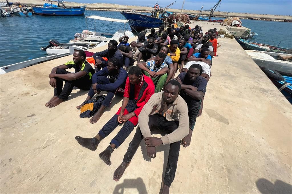 Migranti riportati in nord Africa