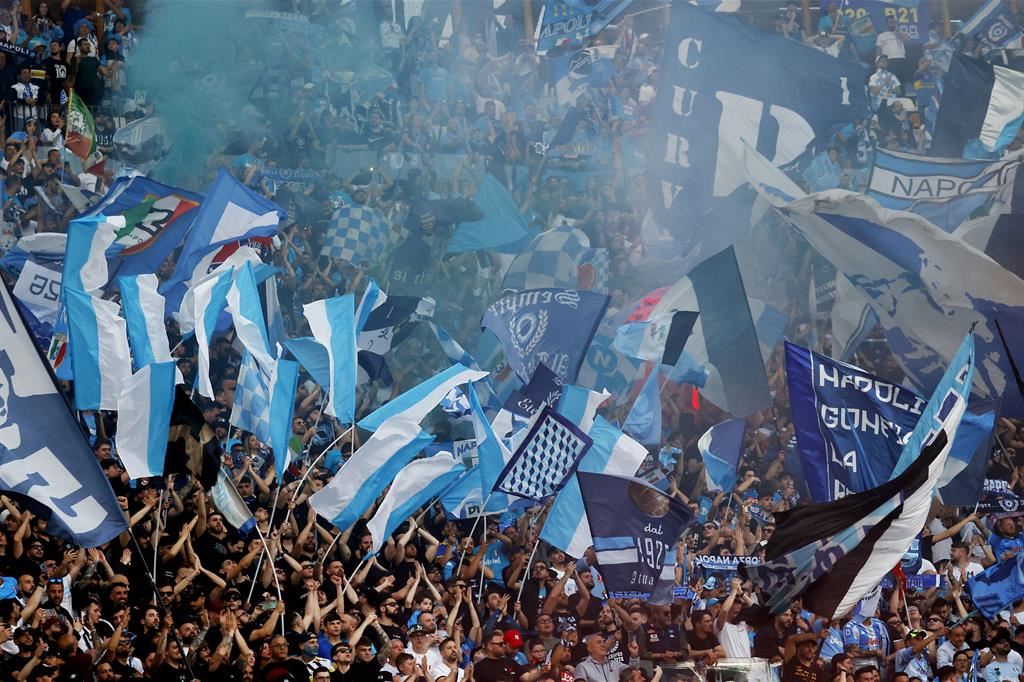 La Curva dello stadio Diego Armando Maradona di Napoli