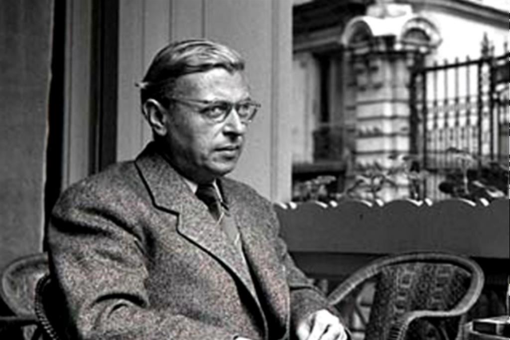 Sartre nel 1950, al Café Flore di Parigi