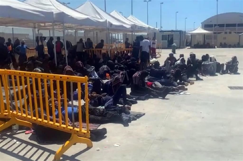 Migranti arrivati a Porto Empedocle