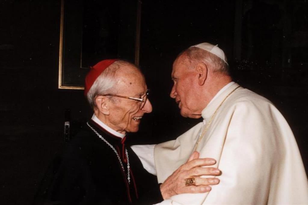 Il cardinale Ersilio Tonini con papa Giovanni Paolo II