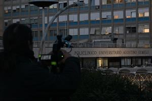 Notte tranquilla all'ospedale Gemelli per papa Francesco dopo il ricovero