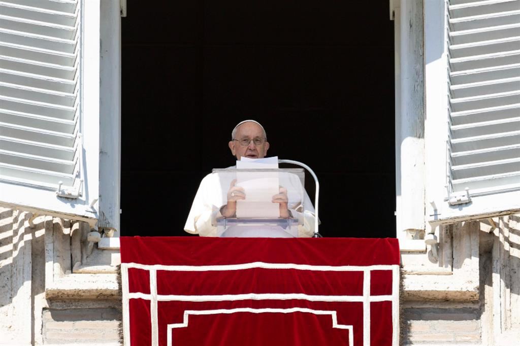 L'appello del Papa: "I viaggi della speranza non siano viaggi di morte"