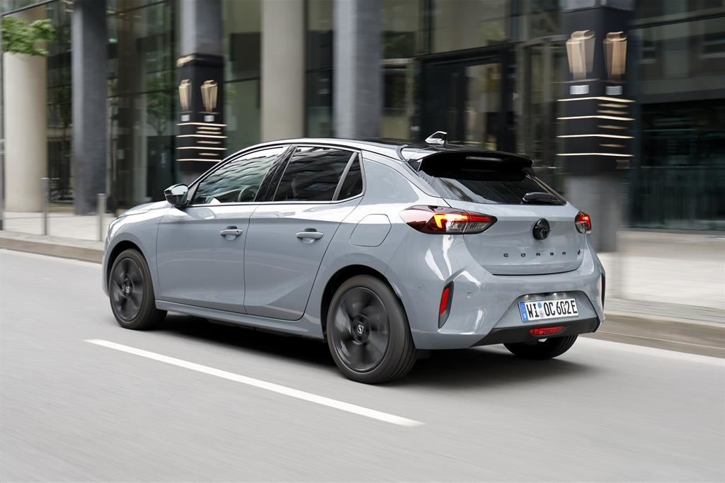 Più tecnologia e autonomia per Opel Corsa elettrica