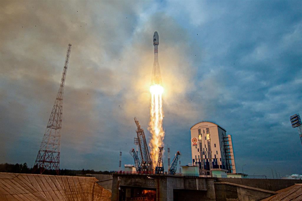 Il lancio della sonda Luna-25 dal Cosmodromo di Vostochny