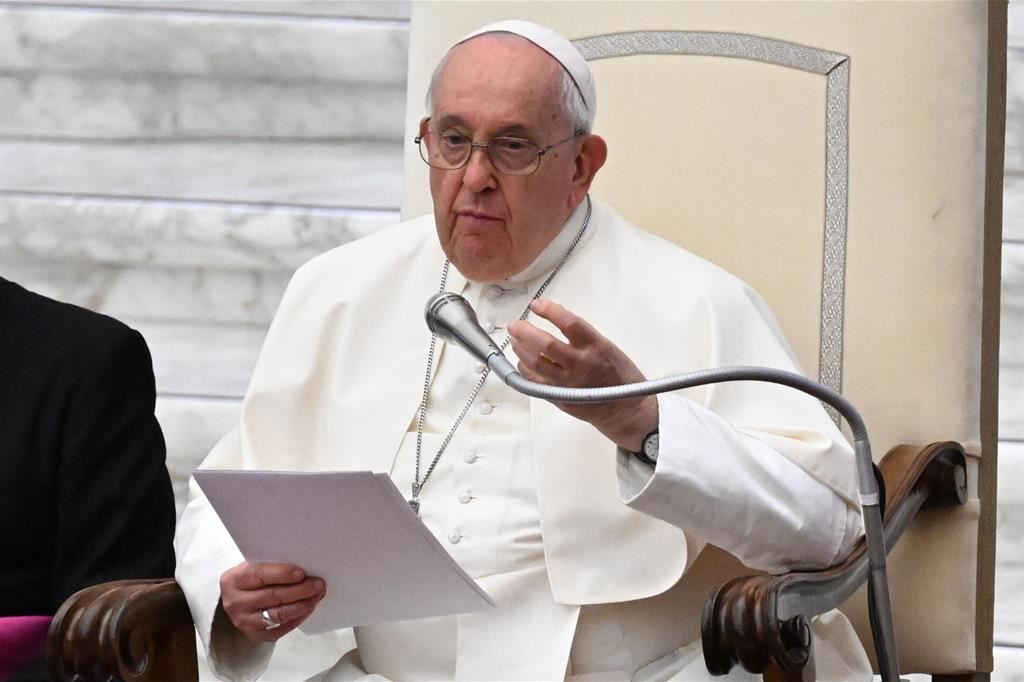 Papa fa la Tac in ospedale, esclusa la polmonite