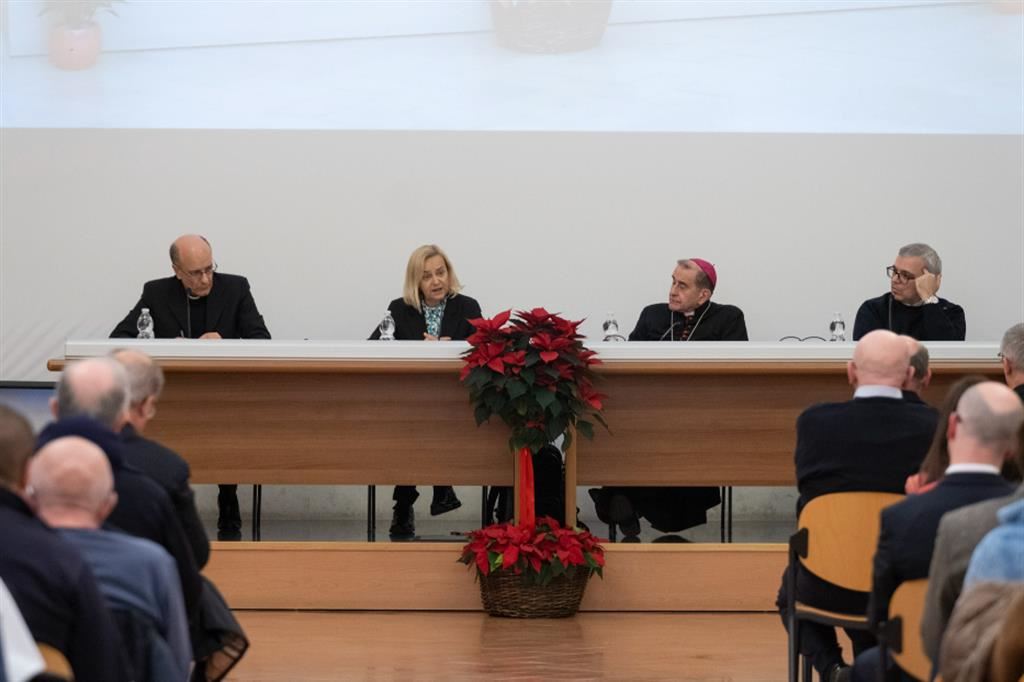 Milano: l'inaugurazione dell'anno accademico della Facoltà Teologica dell'Italia settentrionale. Al centro: Donatella Sciuto, rettrice del Politecnico, e l'arcivescovo Mario Delpini