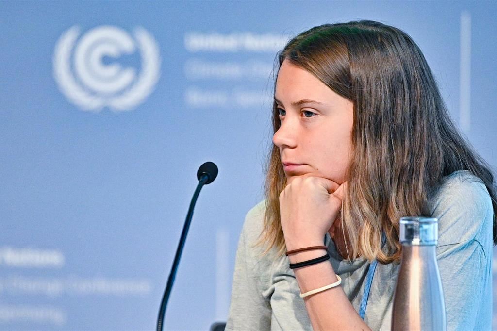 Greta Thunberg durante la conferenza stampa a Bonn sul cambiamento climatico