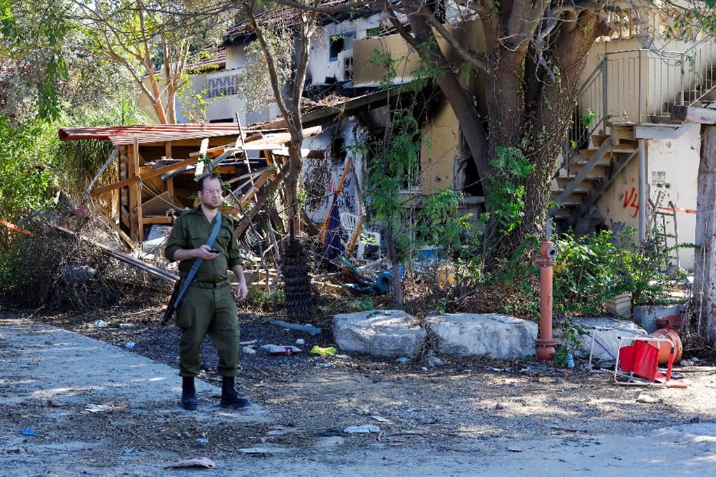 Il kibbutz di Be'eri, devastato dai miliziani di Hamas, è tra quelli che hanno registrato il maggior numero di civili trucidati