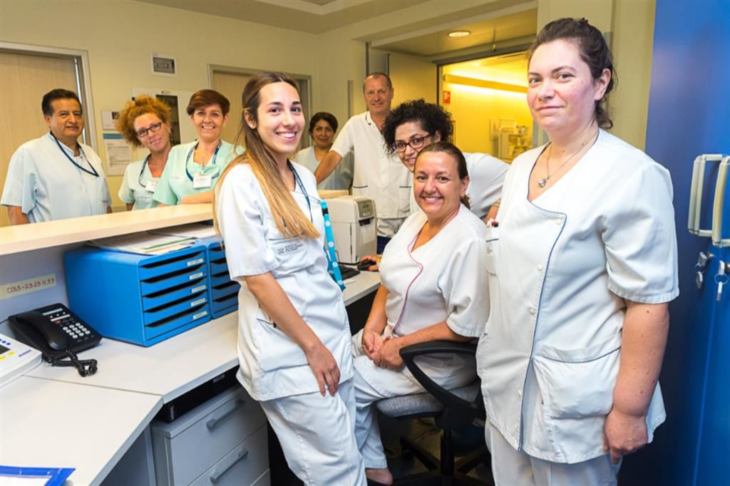 Un gruppo di infermiere del San Luca di Milano, ospedale che fa capo alla Fondazione Auxologico