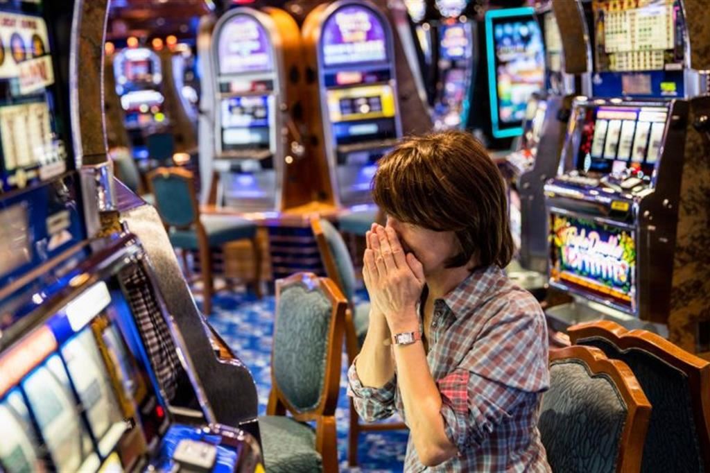 Aumenta il numero delle donne che giocano d'azzardo con videopoker o slot machine
