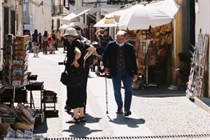 Il Portogallo dice addio ai pensionati stranieri: stop agevolazioni fiscali