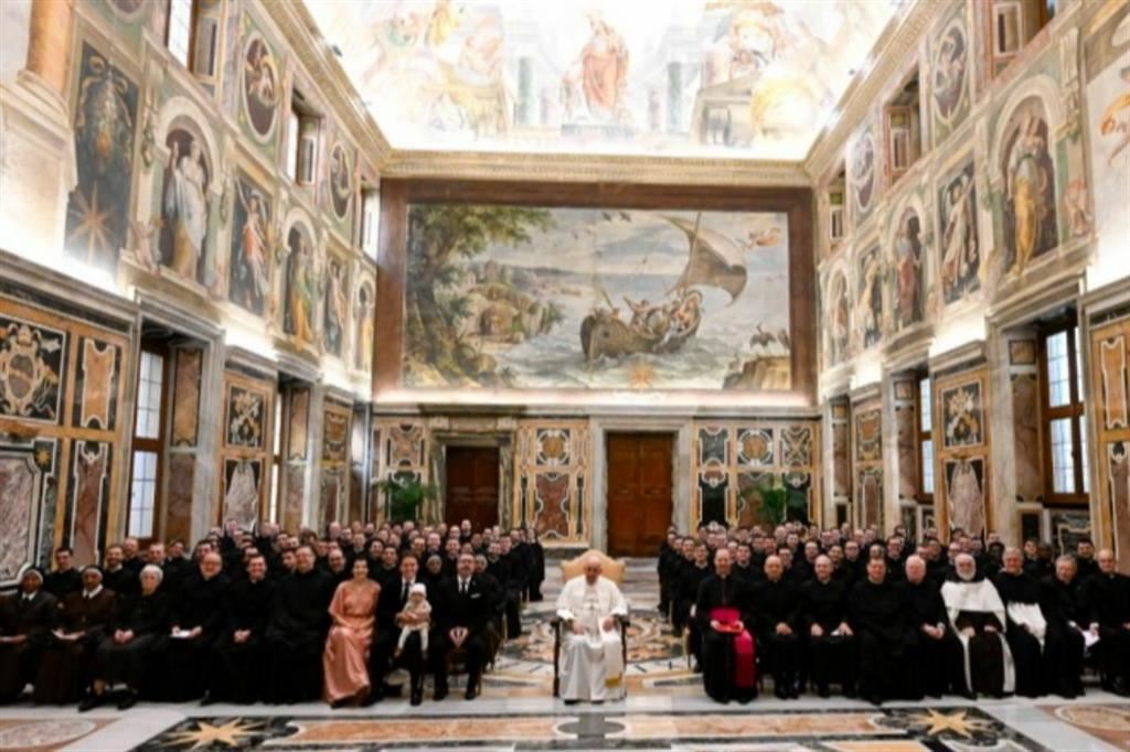 Un momento dell'udienza alla Comunità del Pontificio Collegio Americano del Nord nella Sala Clementina (14 gennaio 2023)