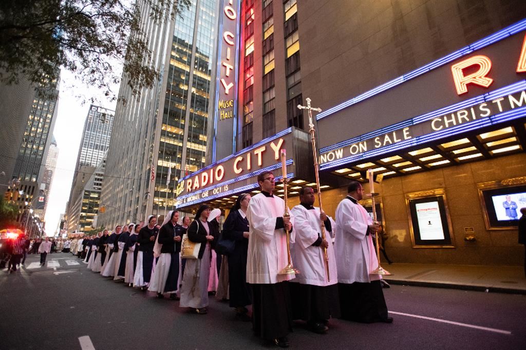 La processione eucaristica a Manhattan, nel cuore di New York, lo scorso 10 ottobre