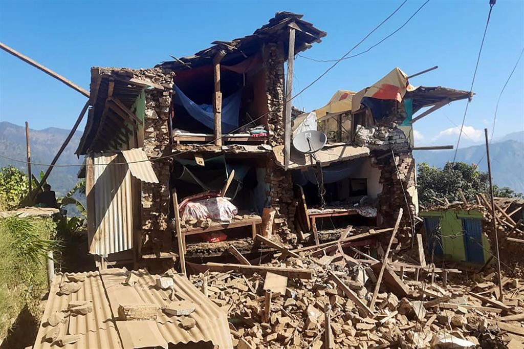 La devastazione nel villaggio di Pipaldanda nel distretto di Jajarkot, tra i più colpiti dal sisma