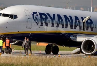 Biglietti più cari in agenzia e posizione dominante, Ryanair sotto esame