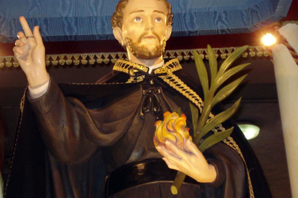 Un' immagine della statua del beato Girolamo De Angelis usata durante le processioni ad Enna