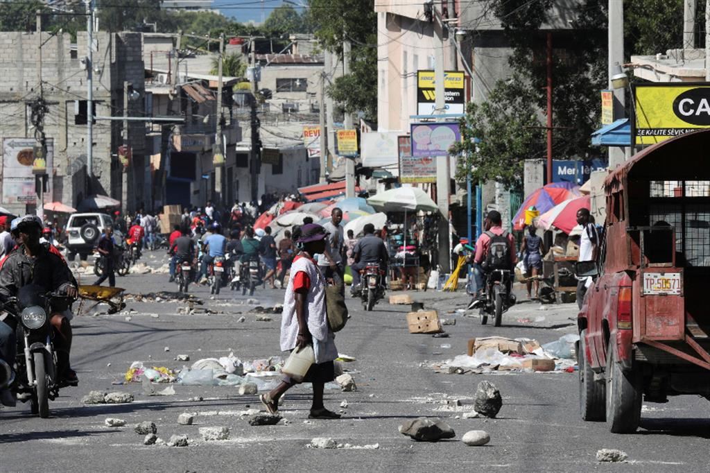Port-au-Prince è in preda allo scontro tra gang e alla povertà