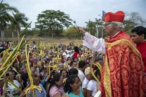 Ortega vieta di nuovo le processioni di Pasqua e schiera la polizia