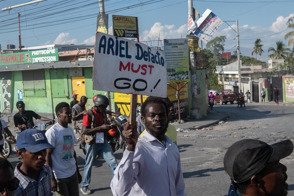 Protesta contro Henry a Port-au-Prince
