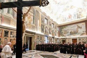 Il Papa: anche i mangiapreti rispettano i francescani
