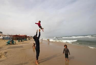 Profughi in fuga, c'è un tariffario per scappare da Gaza