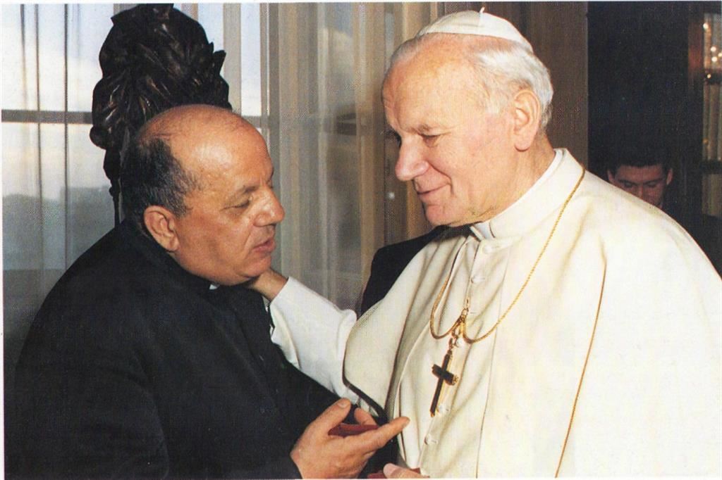 Don Stefano Gobbi con Giovanni Paolo II