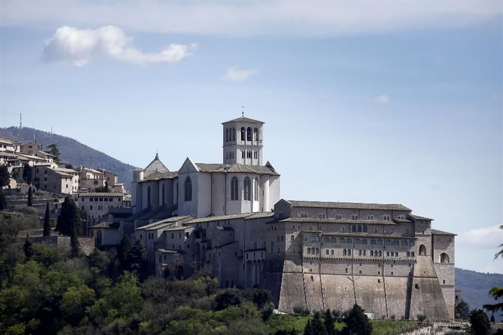 Primi fondi per il restauro delle mura del convento di Assisi