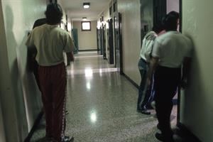 Accuse di torture e violenze nel carcere minorile di Milano