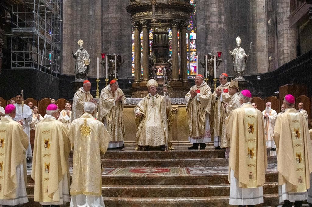 L'ordinazione dell'arcivescovo Flavio Pace nel Duomo di Milano