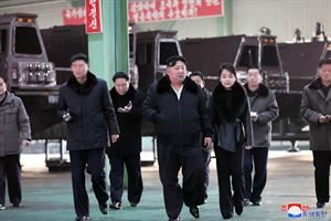Kim spara ancora: altri 60 colpi verso un'isola del Sud
