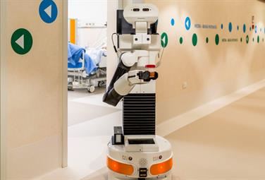 Esoscheletri, protesi, realtà aumentata: la robotica su misura del paziente