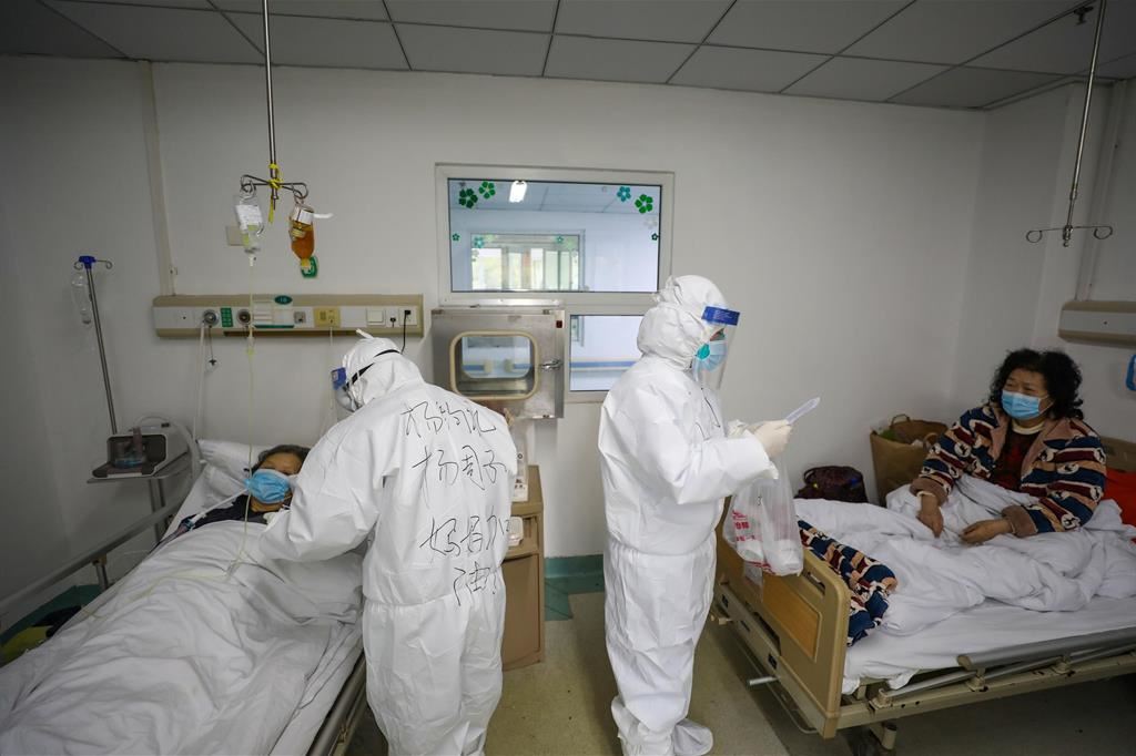 Un reparto Covd in un ospedale di Wuhan, a febbraio 2020