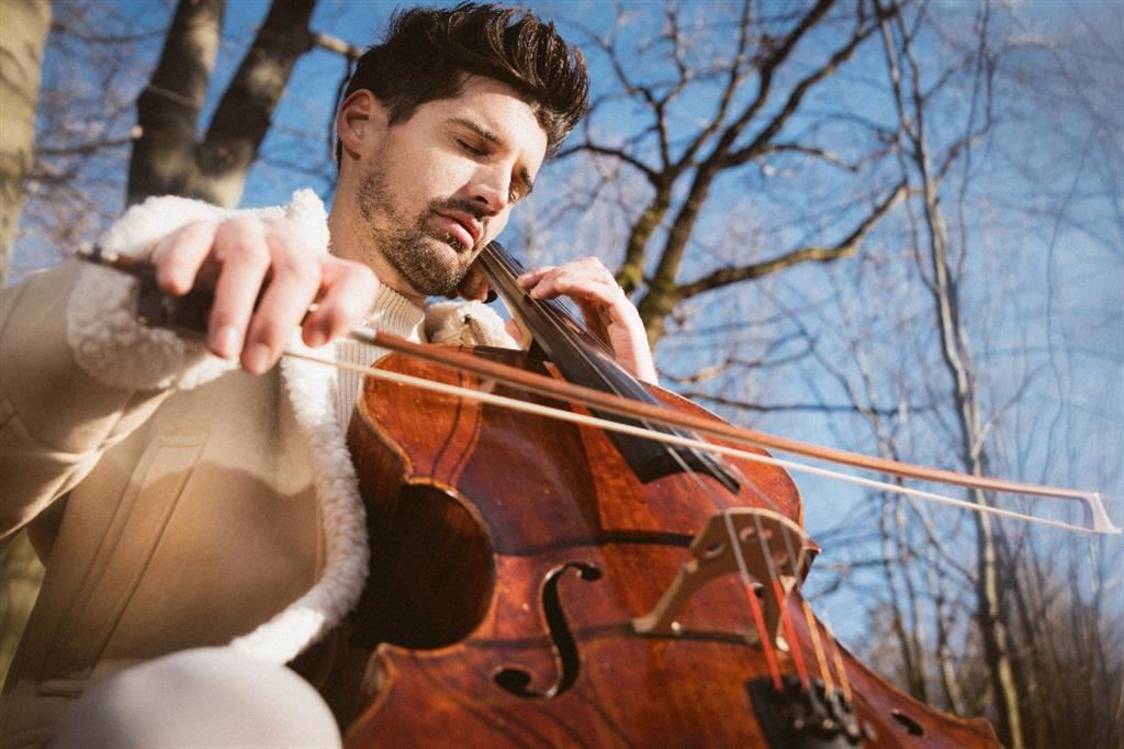Il violoncellista Luca Sulic pubblica il primo album di inediti "Life"