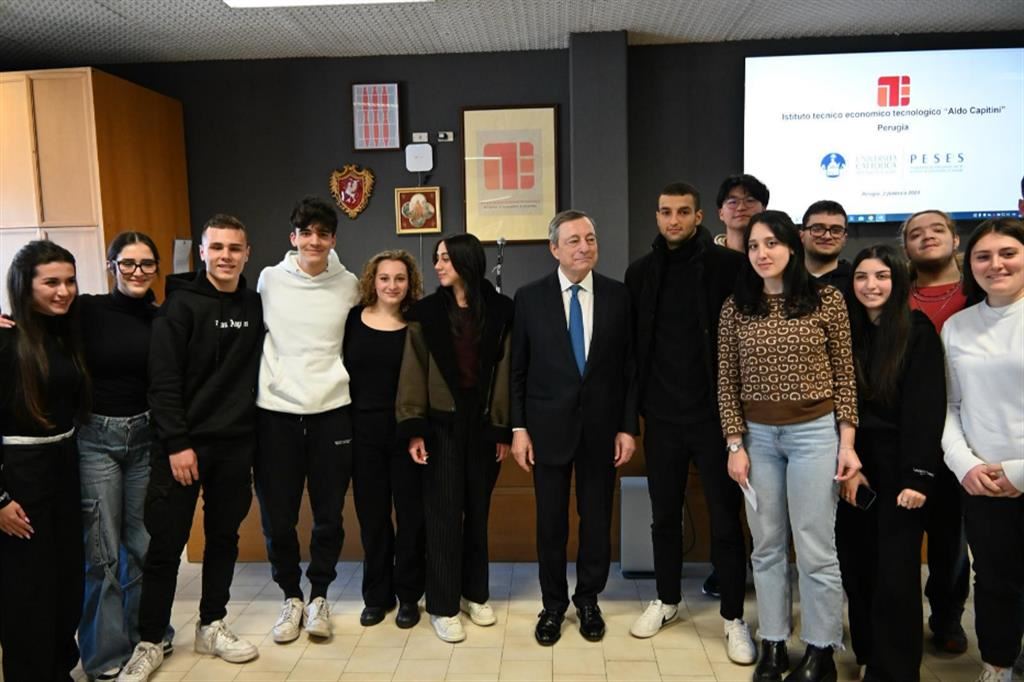 Progetto Peses, Draghi incontra studenti del Capitini di Perugia