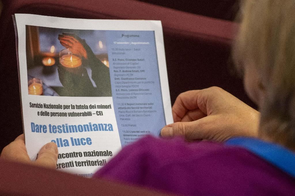 Lotta agli abusi: un'immagine del convegno Cei "Dare testimonianza alla luce" promosso nel novembre 2023 dal Servizio nazionale per la tutela dei minori e delle persone vulnerabili