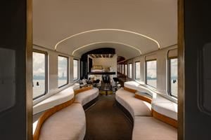 Arriva La Dolce Vita Orient Express: il lusso viaggia (lento) sui binari
