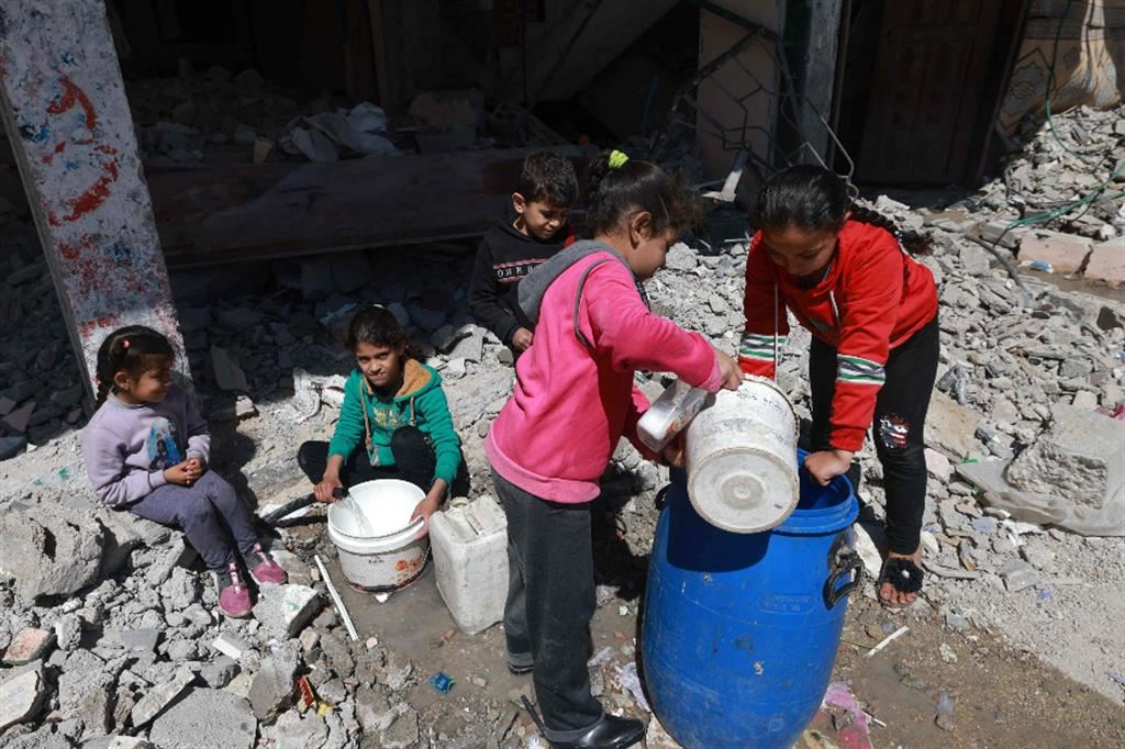 Bambini palestinesi a Rafah