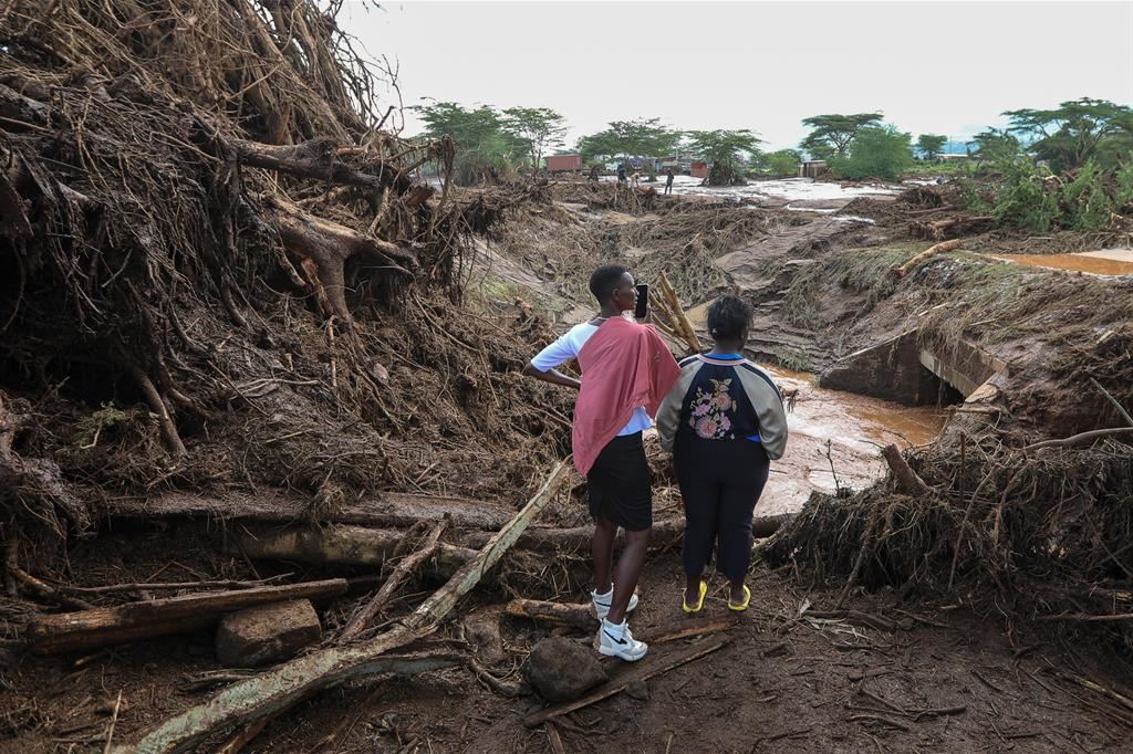 Distruzione a causa delle alluvioni nei villaggi nella Rift Valley vicino a Mai Mahiu