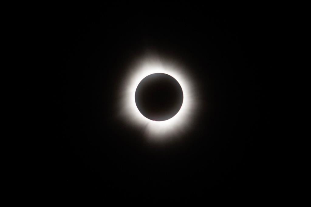 Un altro scatto dell'eclissi totale al suo culmine - Ansa