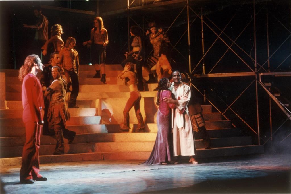 Una scena del musical "Jesus Christ Superstar" con la regia di Massimo Romeo Piparo