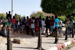 Tunisia, nuove prove di repressione. «Arrestato chi aiuta i migranti»
