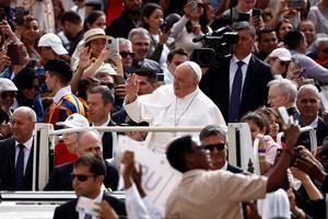 Il Papa: «L'umiltà ci preserva da guerre e discordie»