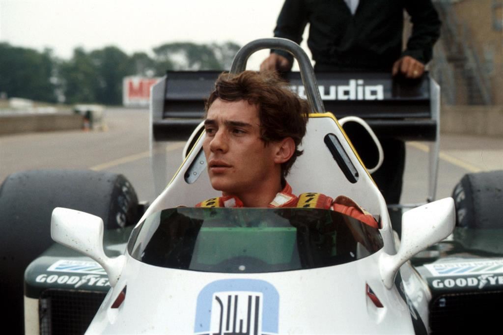 Ayrton Senna, leggenda della Formula 1, scomparso il 1 maggio del 1994 dopo un incidente sul circuito di Imola