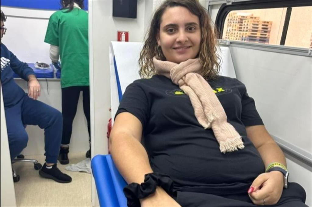 Martina pronta a donare il sangue in una struttura Avis a Olbia