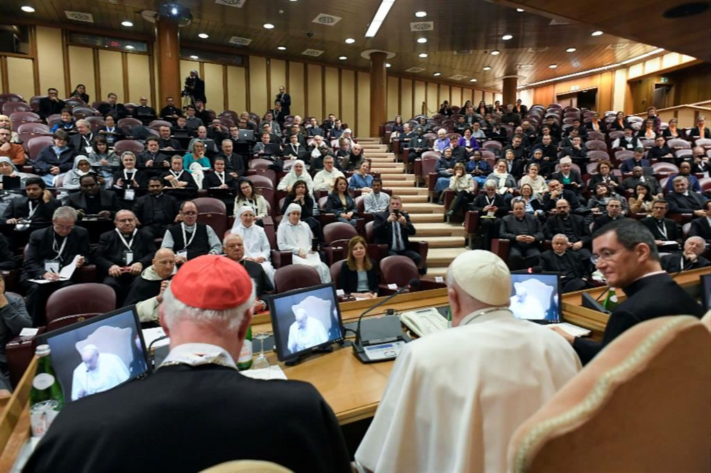 Il Papa durante l'udienza con il Centro di ricerca e antropologia delle vocazioni