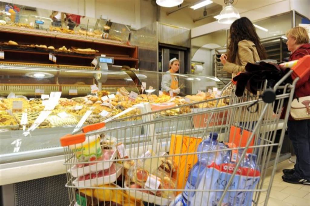 L'inflazione erode il potere d'acquisto delle famiglie italiane