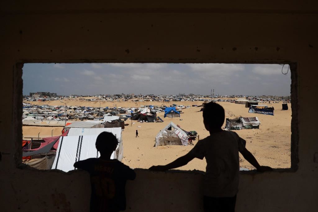 Un campo di rifugiati palestinesi a Rafah