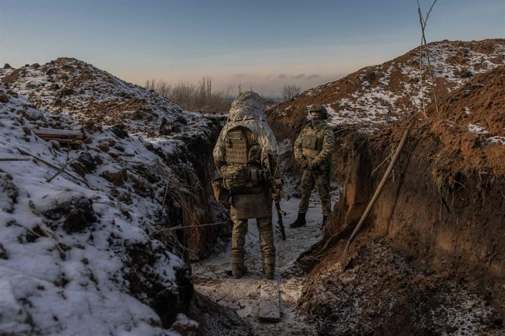 Le trincee ucraine lungo la linea del fronte a Kupiansk nella regione di Kharkiv