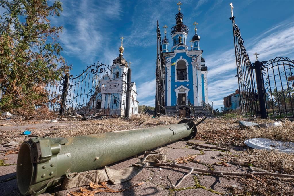 Una chiesa bombardata nella regione di Donetsk nell''Ucraina orientale